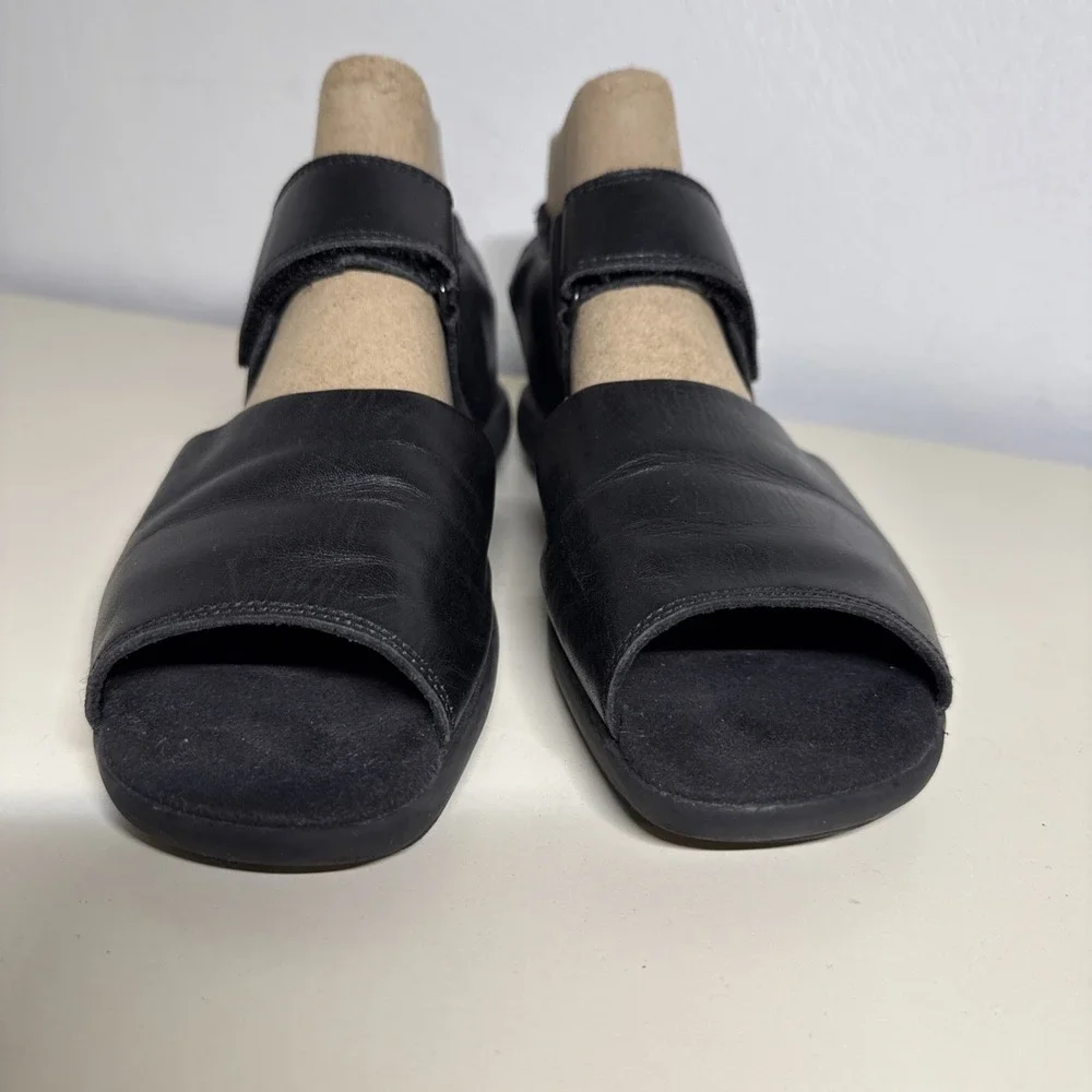 Ecco Soft Sandal Womens 7,5 Black Strap Open Toe Slip On Casual Comfort Leather